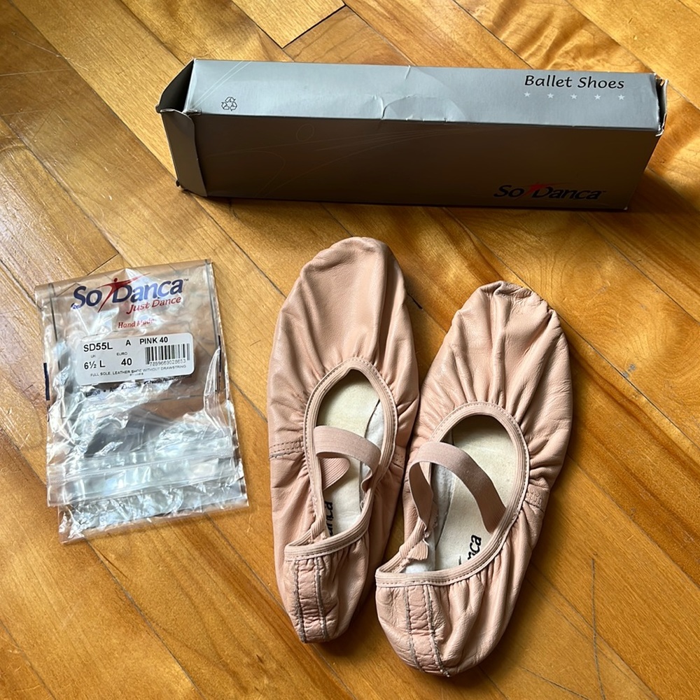 Profesional Leather Ballet Shoes size 6.5
